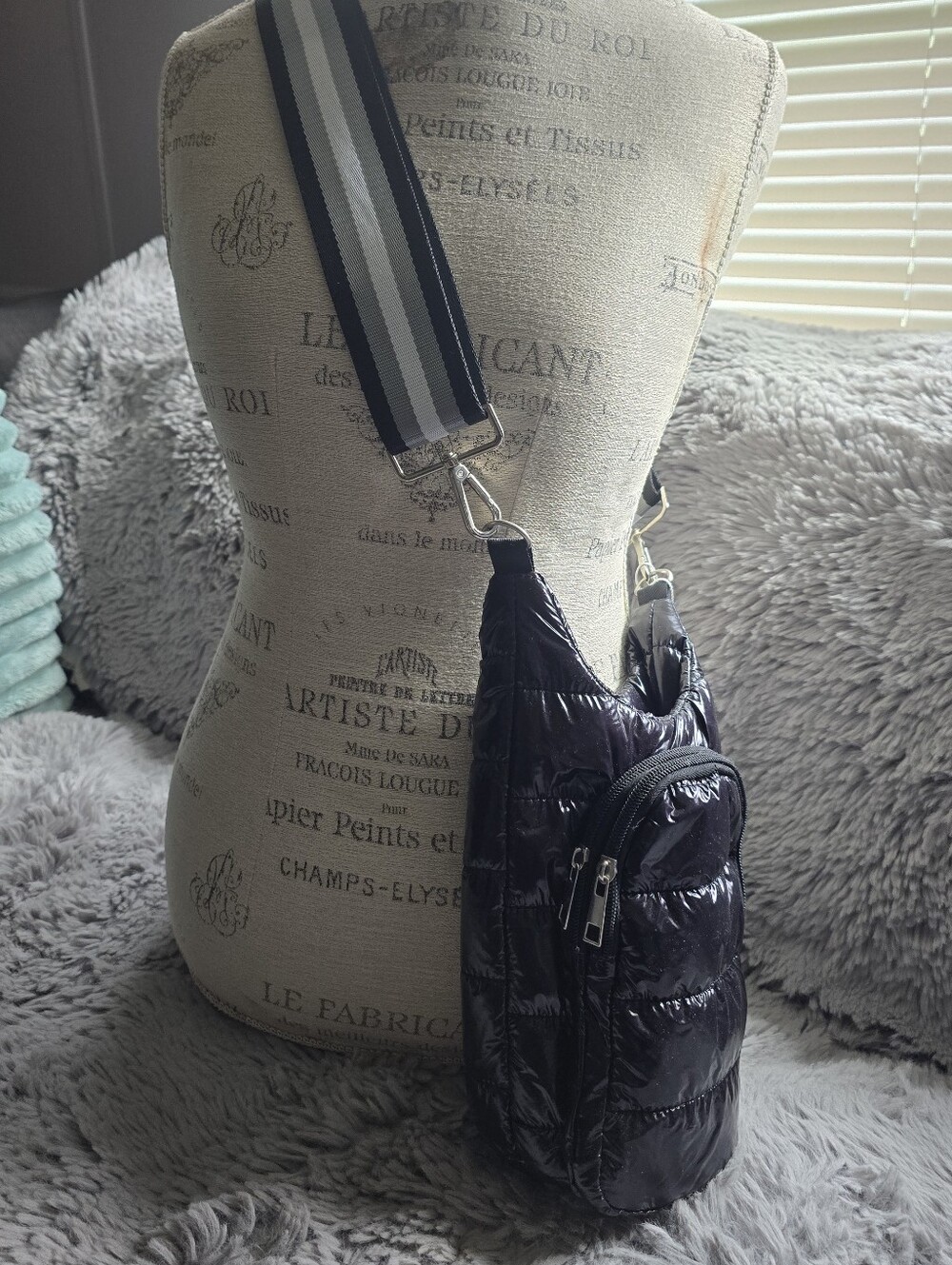 Shiny Black Quilted Crossbody Water Bottle Bag